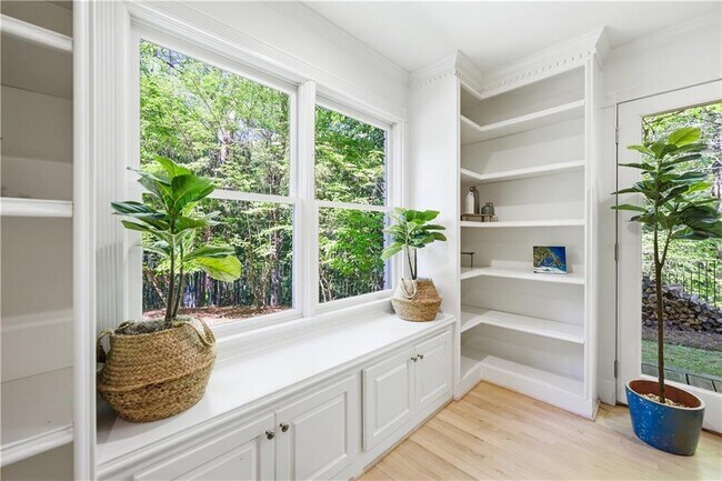 Building Photo - 4115 Glen Devon Dr NW