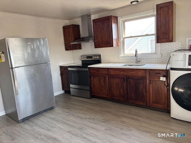 Building Photo - 95 Balsam Ave