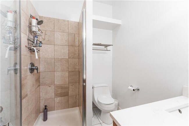 Building Photo - 1407 N Wicker Park Ave