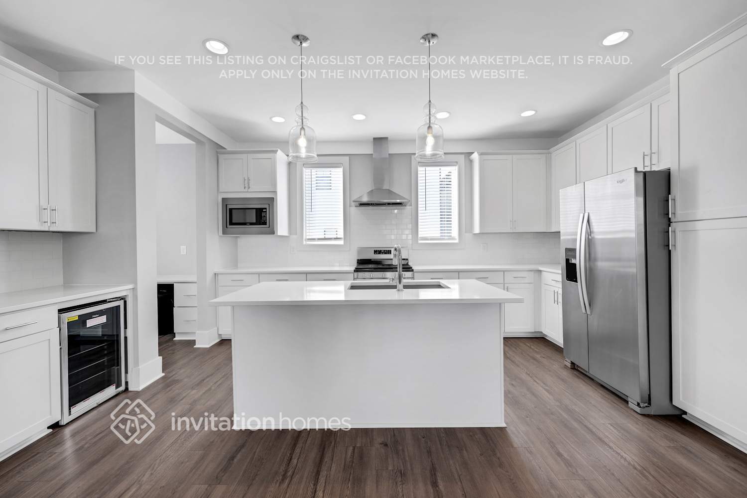 Building Photo - 647 Vernon Ave