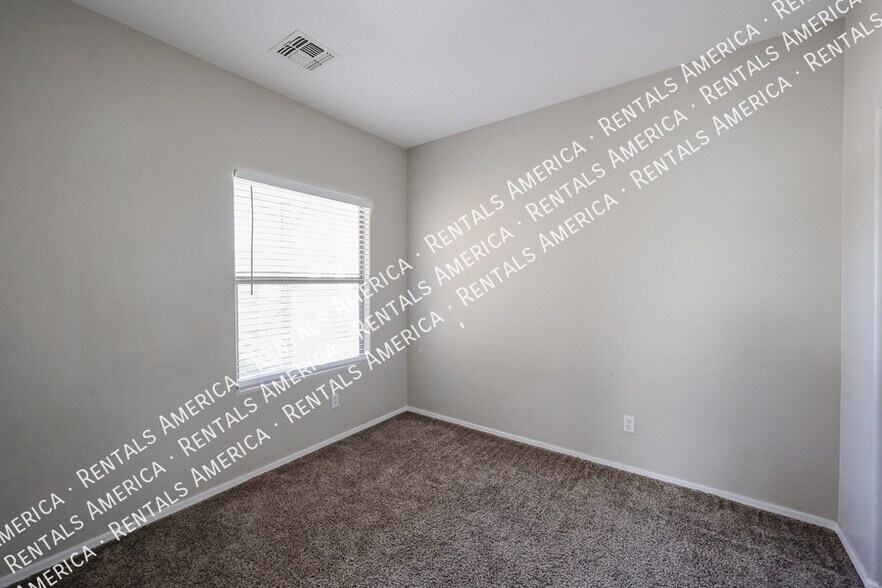 Building Photo - 16926 W Nottingham Way