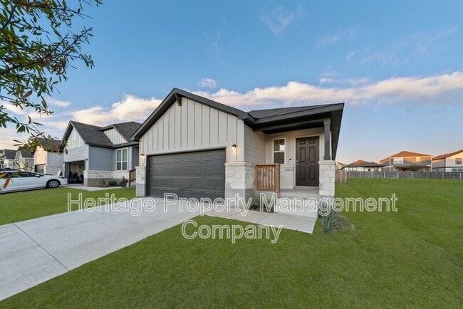 Building Photo - 817 Heartseed Ave