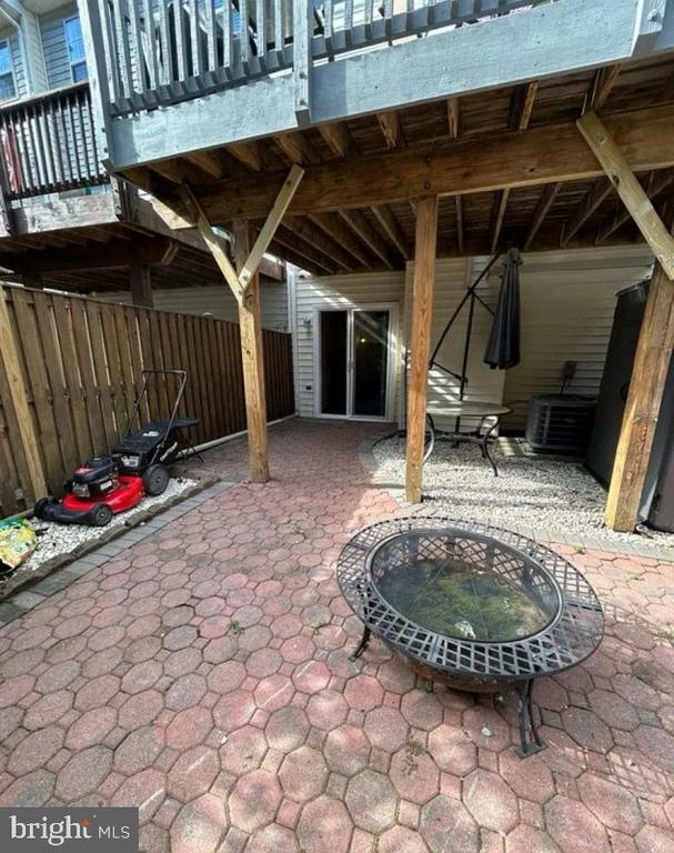 Building Photo - 8807 Briarcliff Ln