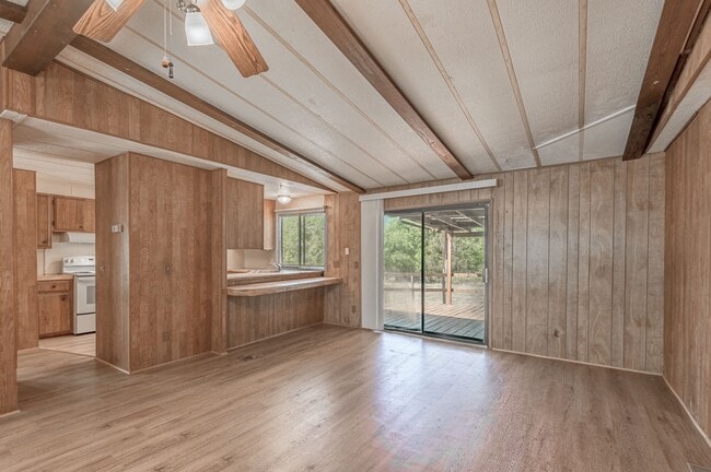 Building Photo - 30 Allen Rd