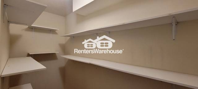 Building Photo - 4745 King Saul Dr