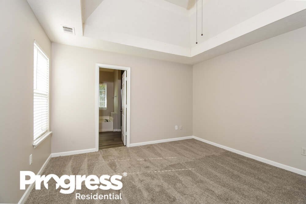 Building Photo - 145 S Barbara Ln