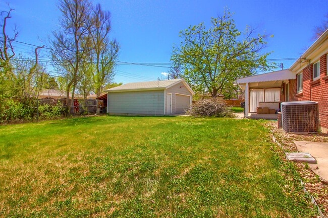 Building Photo - 3084 W Chenango Ave