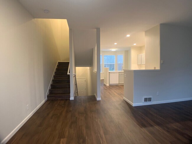 Building Photo - Remodeled Beautiful Progress Ridge Town home! 2 Bedrooms 2 Baths, 1628 Sq. Ft.
