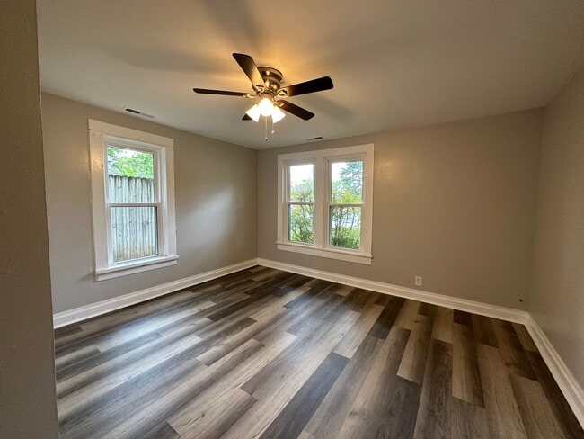 Building Photo - 3814 10th Ave SW