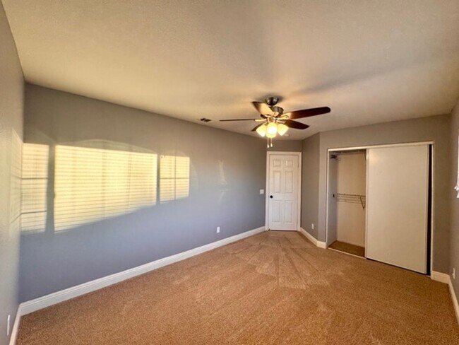 Building Photo - Beautiful 4 Bedroom Murrieta Home with Sol...
