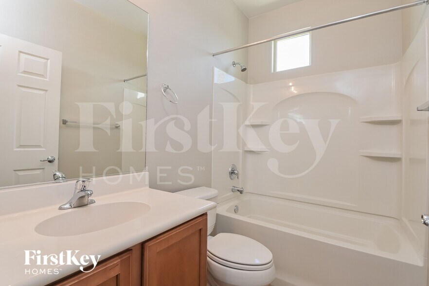 Building Photo - 10704 E Sanctuary Ridge Ln
