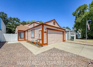 Building Photo - Nicely upgraded Rocklin Home