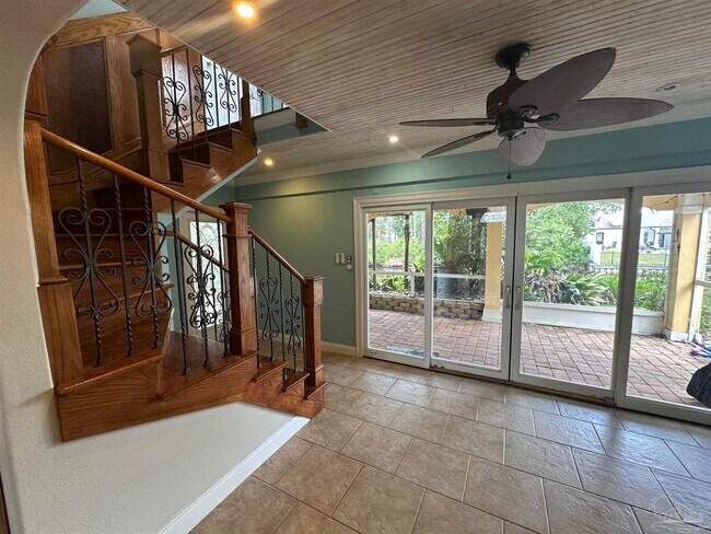 Building Photo - 1611 Luzon Ln