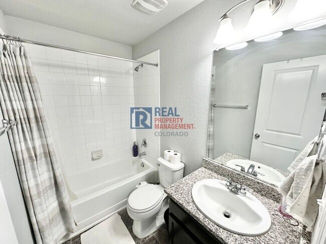 Building Photo - 27086 E Bayaud Ave