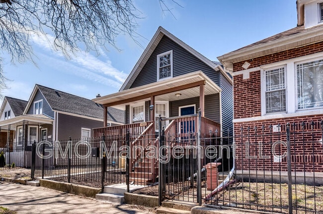 Building Photo - 7050 S Throop St