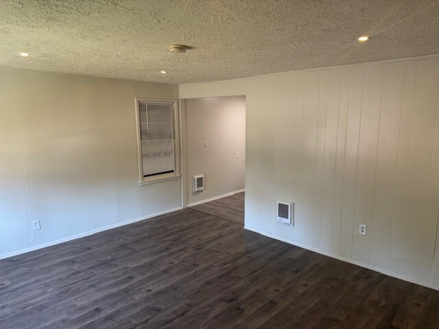 Building Photo - 4344 NE Jarrett St