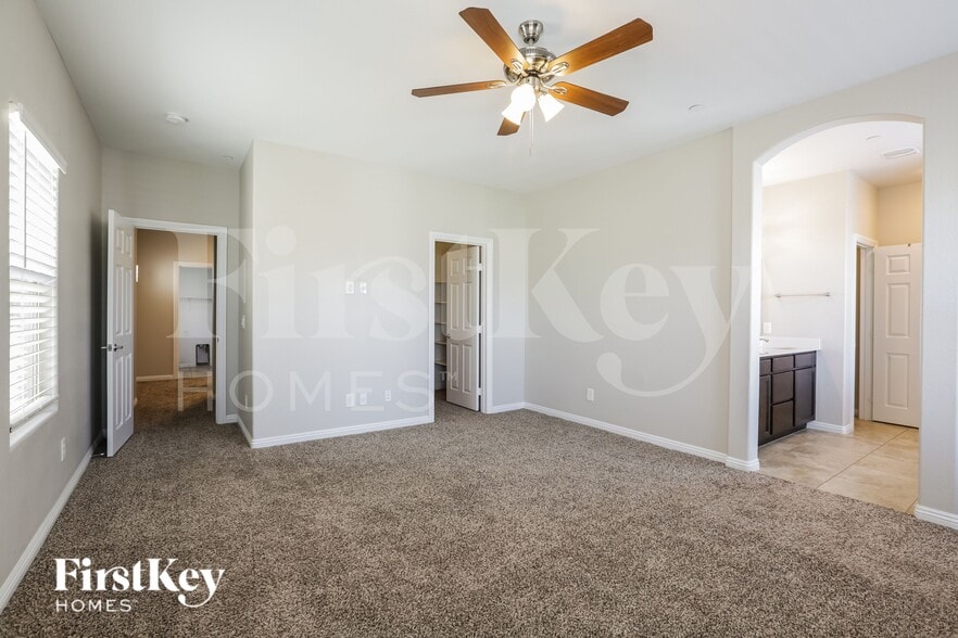 Building Photo - 1134 Aubrey Springs Ave