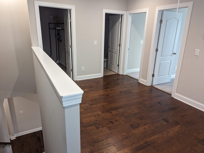 Building Photo - 1008 Cotulla Dr