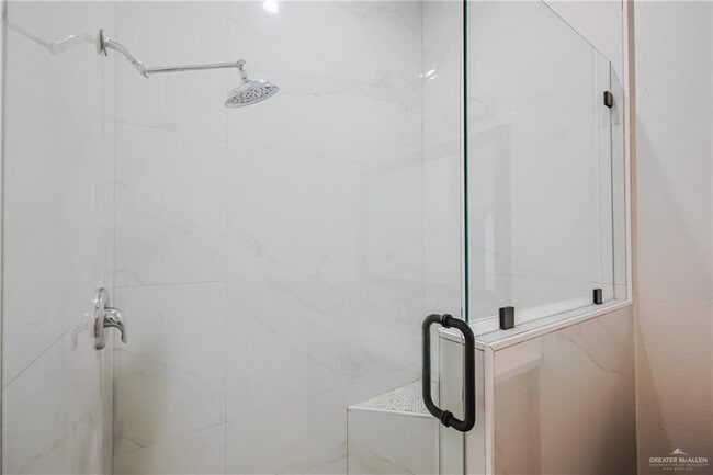 Building Photo - 20 South Dr