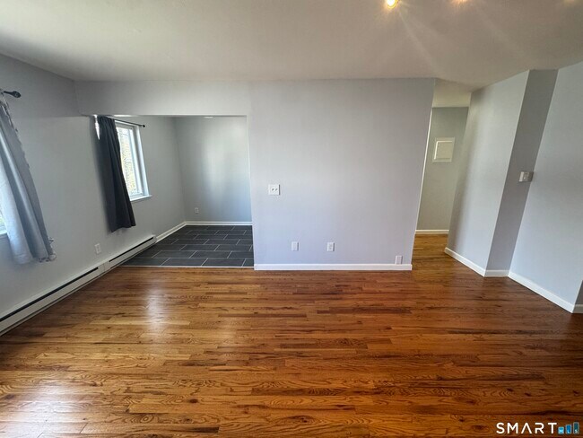 Building Photo - 4 Glenwood Ave