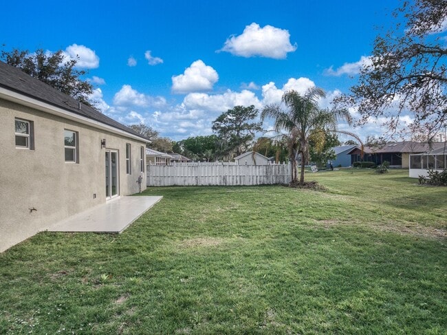 Building Photo - 3 Bedroom Home Located In The Sun N Lake Golf Community