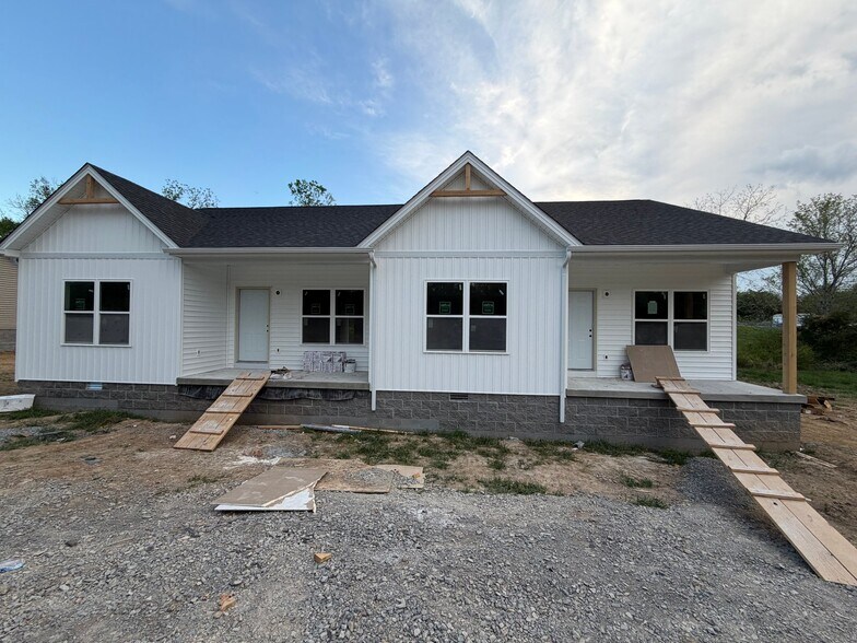 Building Photo - 1911 Holland Rd