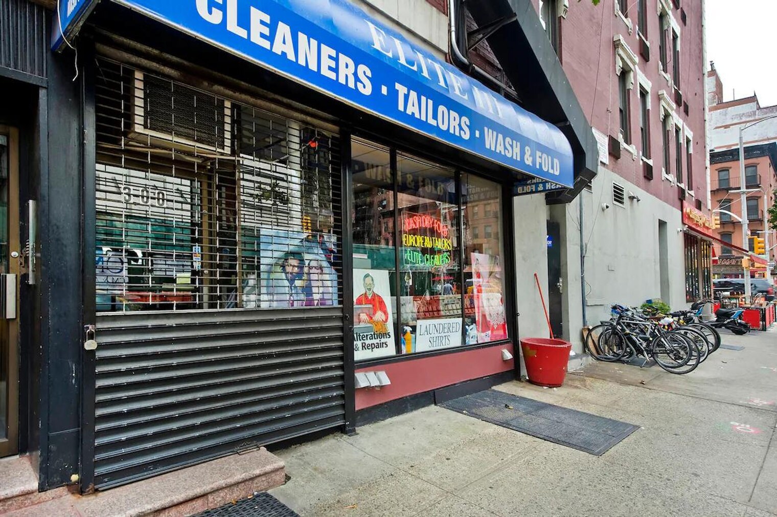 Building Photo - 1581 1st Ave