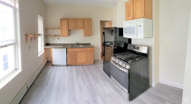 Building Photo - 63 Webster Ave