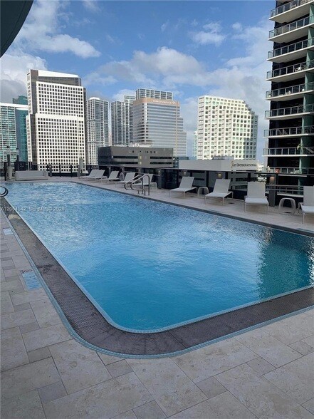 Building Photo - 1000 Brickell Plaza
