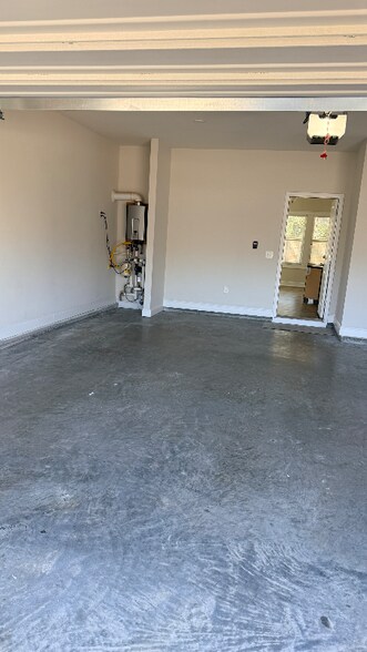 Building Photo - 3685 Summerpoint Crossing