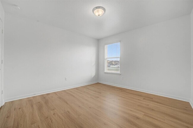 Building Photo - 165 Dusky Thrush Dr