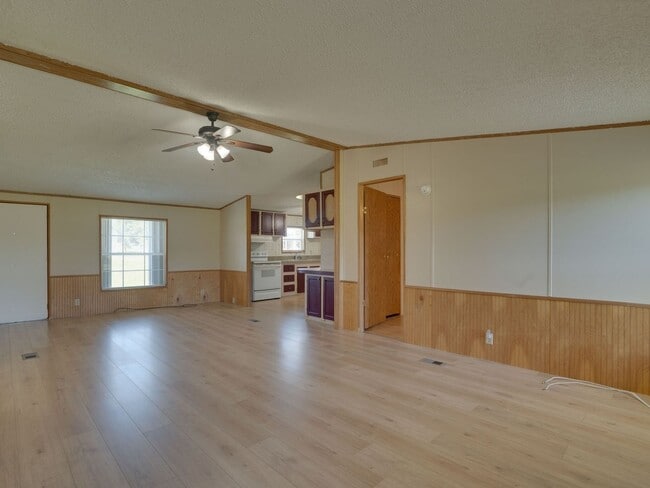 Building Photo - 3 Bedroom Single Family Home in Lady Lake