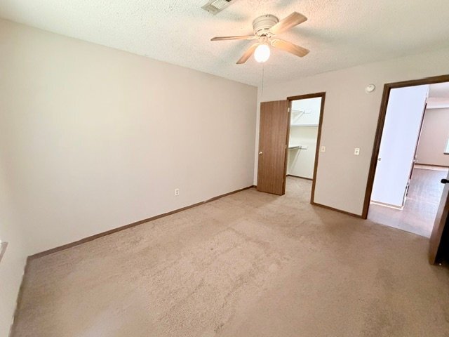 Building Photo - 2415 W Mary Dr