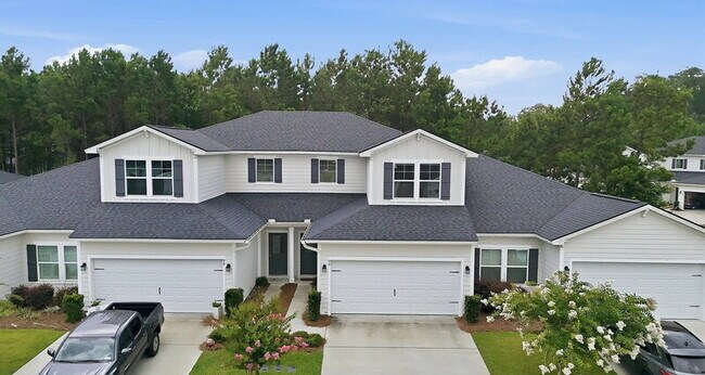 Building Photo - 99 Small Pine Ln