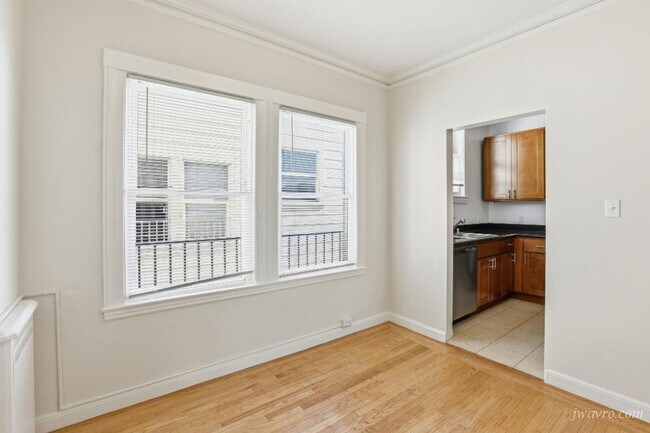 Building Photo - 555 Pierce St