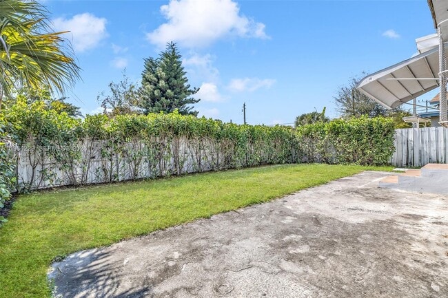 Building Photo - 1176 NW 48th St