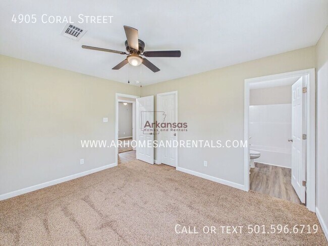 Building Photo - 4905 Coral St