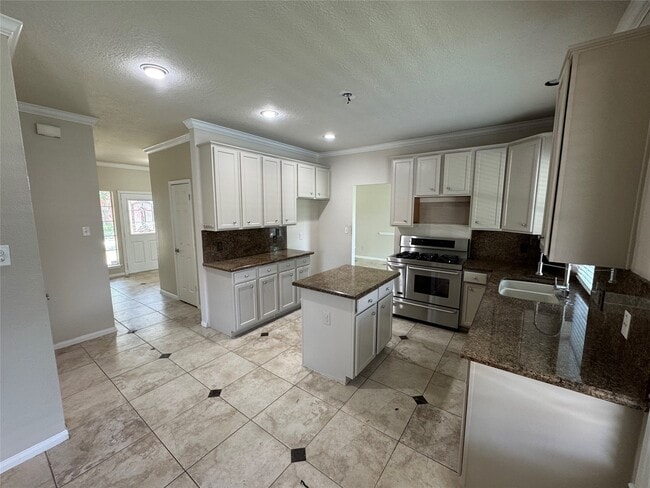 Building Photo - 10310 Sable Trail Ln