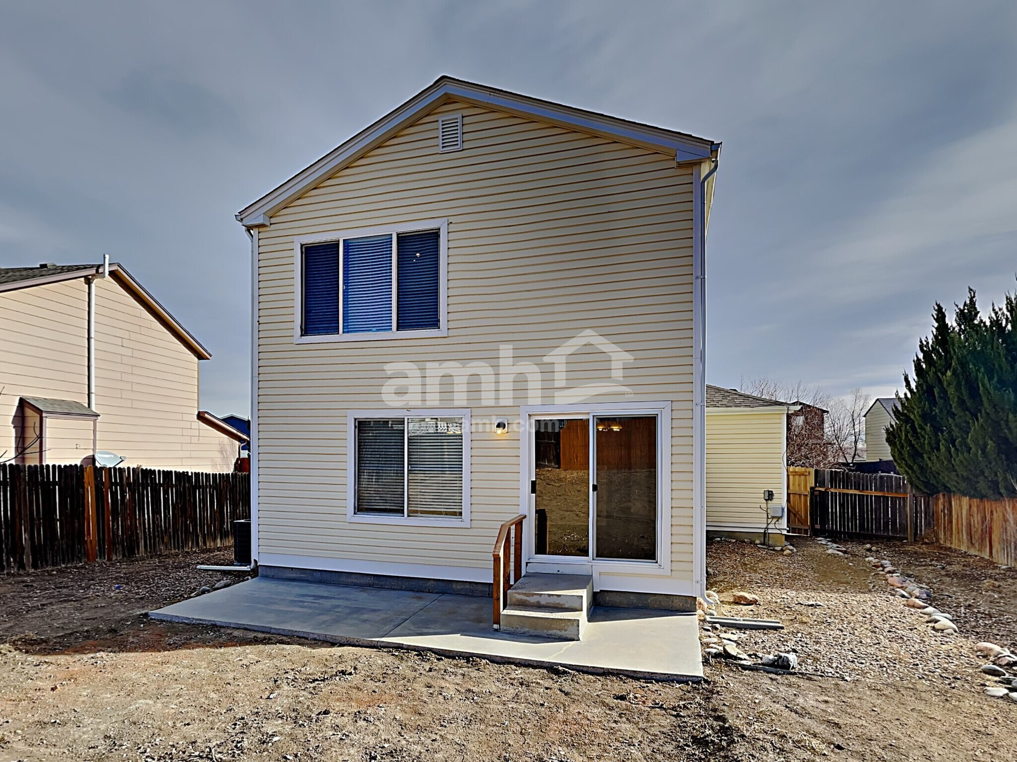 Building Photo - 1131 White Stone Way