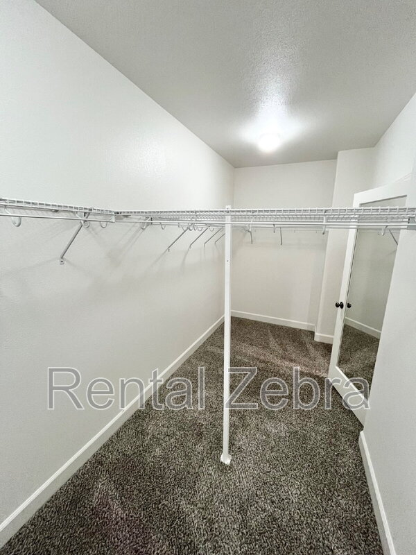 Building Photo - 1221 CAVALAIRE Ct