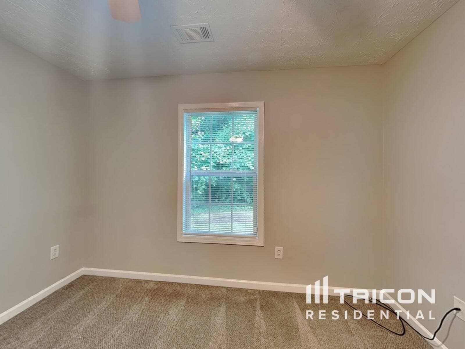 Building Photo - 1038 Wedgewood Ct NE
