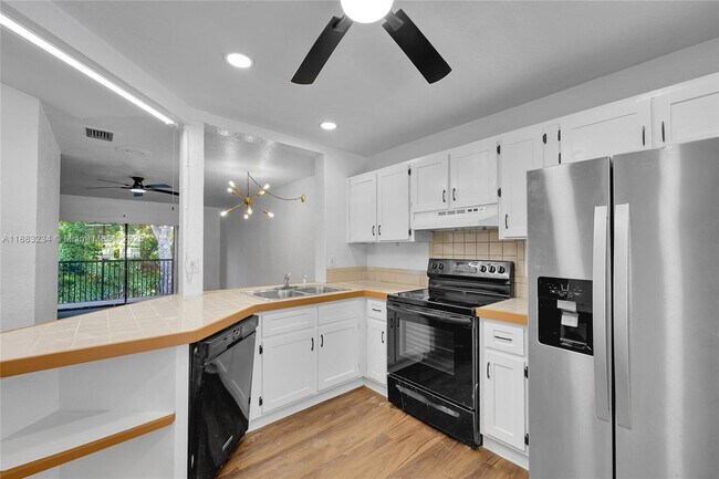 Building Photo - 9158 NW 40th St