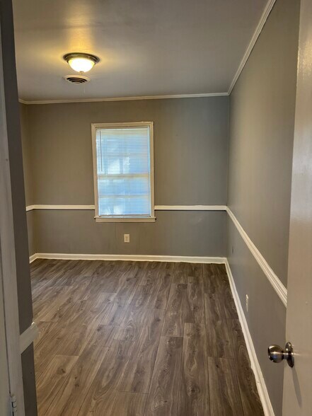 Building Photo - 703 Cecelia Ave