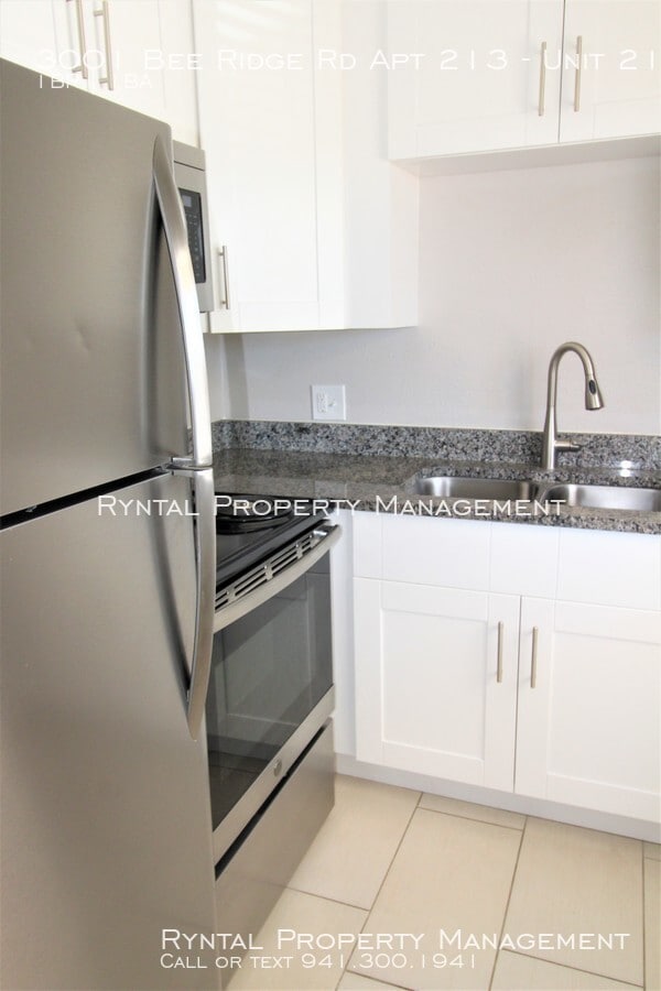 Building Photo - 3001 BEE RIDGE Rd