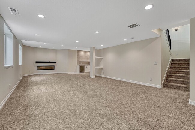 Building Photo - 11700 Coeur D Alene Dr