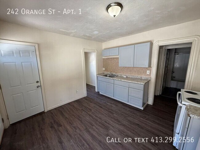 Building Photo - 242 Orange St