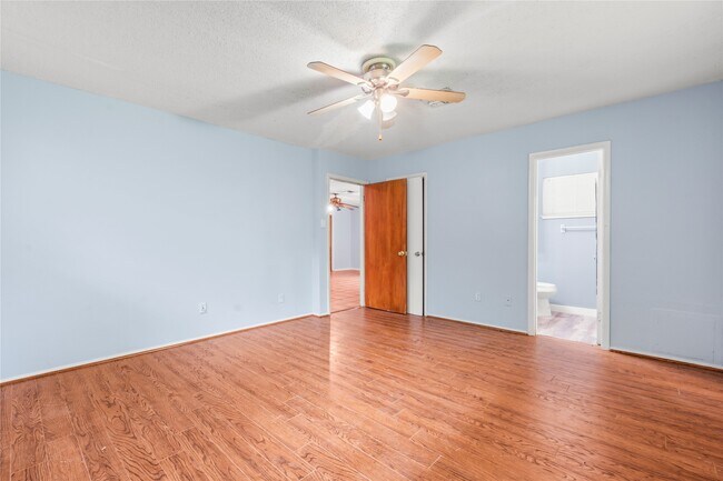Building Photo - 8203 Braes River Dr