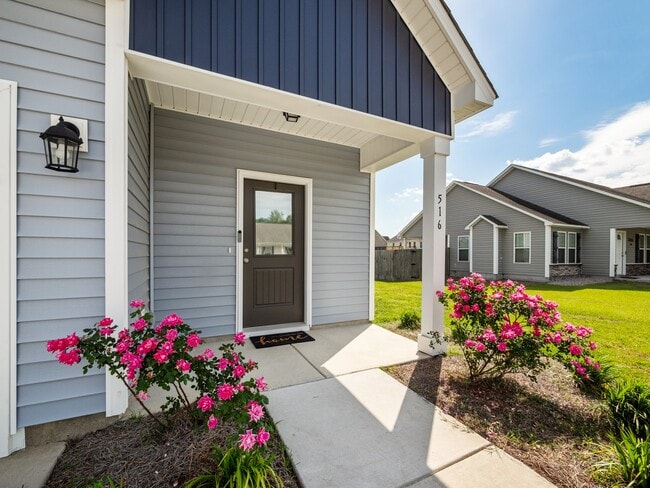 Building Photo - 516 Poults Dr
