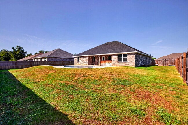 Building Photo - 15028 Emersyn Ln