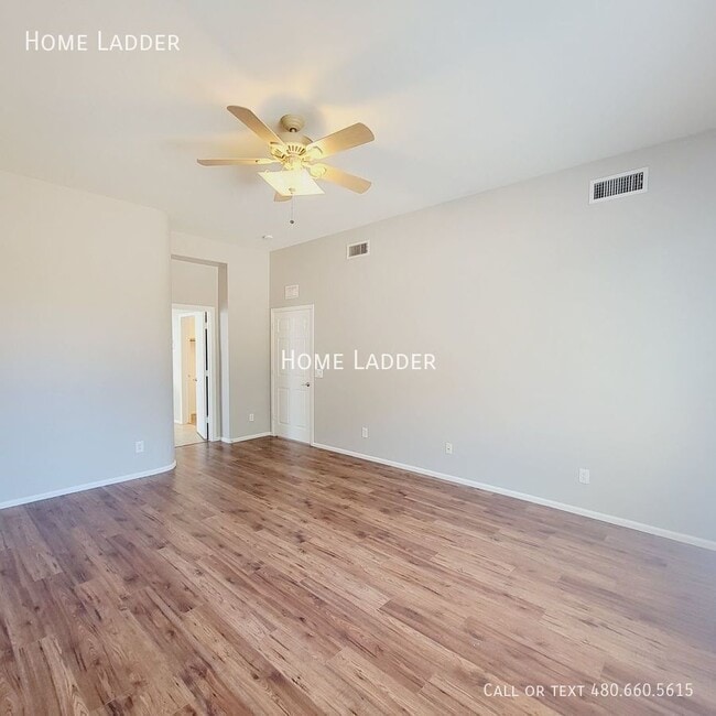 Building Photo - 6282 S Moccasin Trail